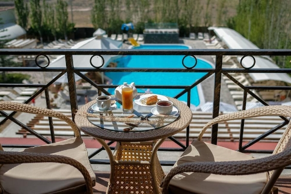 Caucasus Hotel (K'asakh)